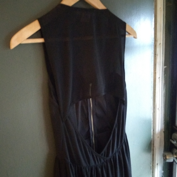 Sans Souci Dress - Picture 9 of 9